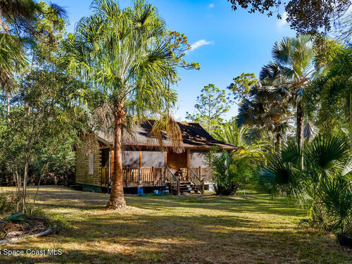 1055 Valkaria Road, Grant-Valkaria, FL 32950