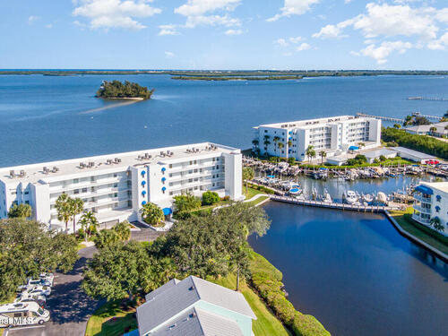 6029 N River Run Drive, Sebastian, FL 32958