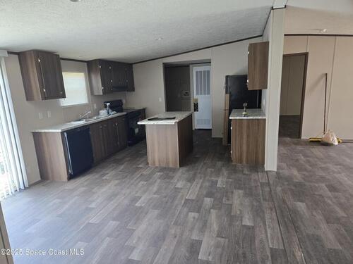 2534 Amberly Road NE, Palm Bay, FL 32905