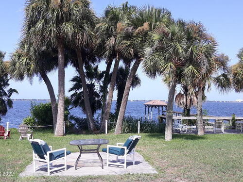 2095 Pineapple Avenue, Melbourne, FL 32935