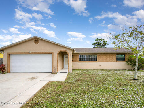 220 Cinnamon Lake Circle, Melbourne, FL 32901