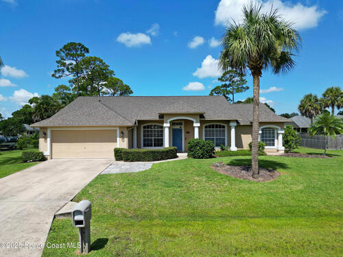 942 Peachland Avenue NE, Palm Bay, FL 32907
