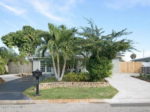 833 Chickasaw Avenue, Melbourne, FL 32935