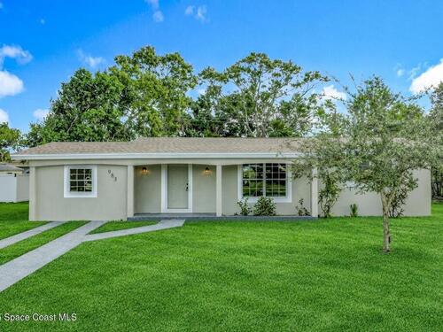 983 Vangi Lane NE, Palm Bay, FL 32905
