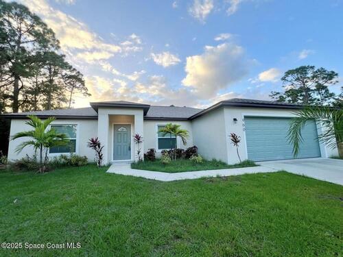 960 Happiness Avenue SW, Palm Bay, FL 32908