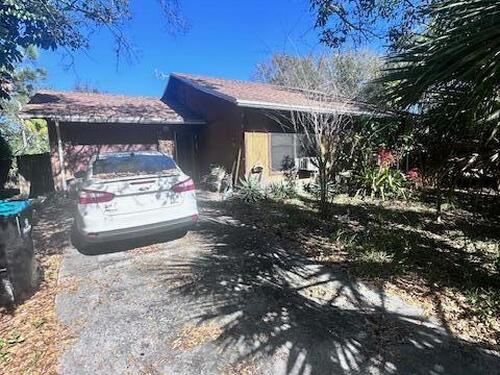 285 Alcantarra Street NW, Palm Bay, FL 32907