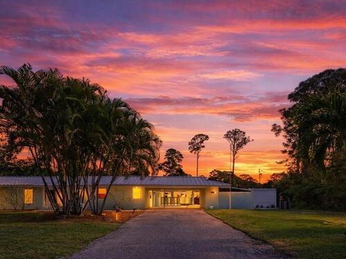 2310 Coconut Lane, Merritt Island, FL 32952