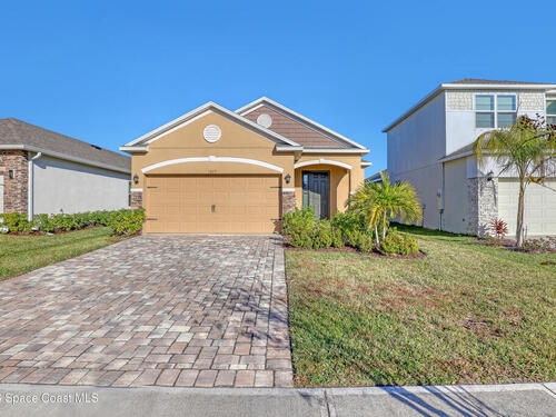 1037 Canfield Circle SE, Palm Bay, FL 32909