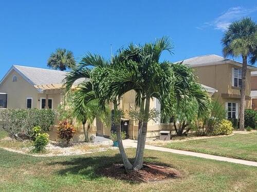 1430 Malibu Circle NE, Palm Bay, FL 32905