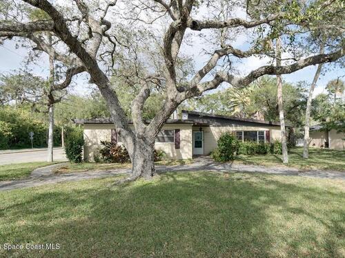 150 W Alachua Lane, Cocoa Beach, FL 32931