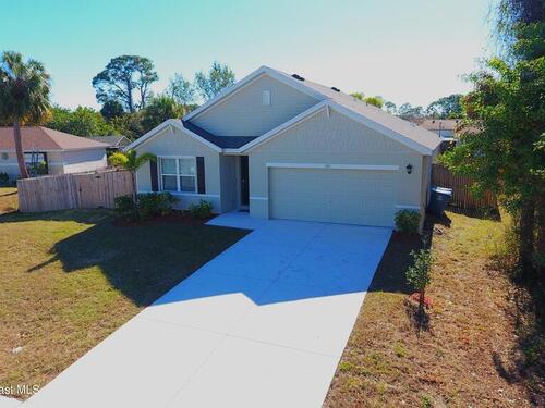 180 Hammock Road SE, Palm Bay, FL 32909
