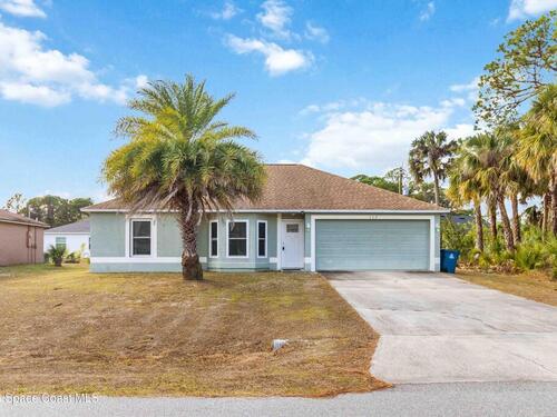 308 NW Tamarind Circle NW, Palm Bay, FL 32907