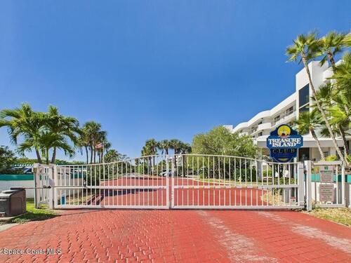 300 Columbia Drive, Cape Canaveral, FL 32920