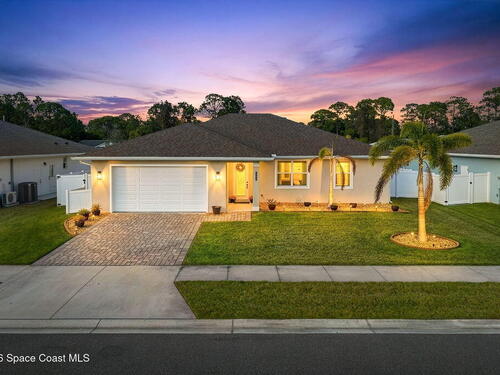 984 Captiva Island Circle SW, Palm Bay, FL 32908