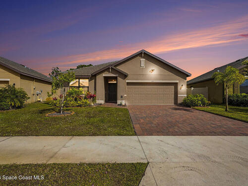 543 Old Country Road SE, Palm Bay, FL 32909