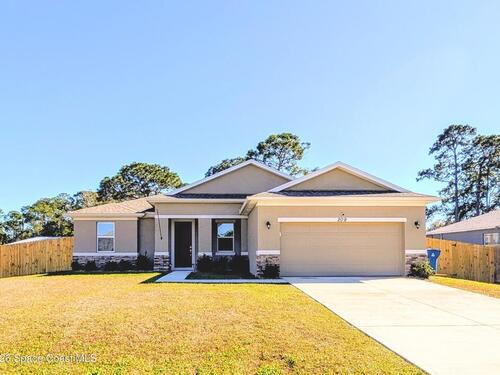 209 Wendover Road SW, Palm Bay, FL 32908