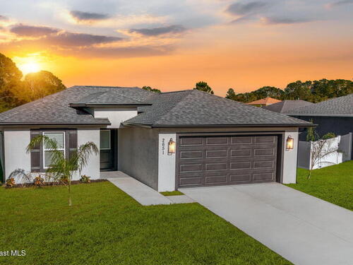 1032 Tevis Street SE, Palm Bay, FL 32909