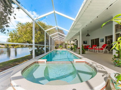 662 Rossmoor Circle, Melbourne, FL 32940