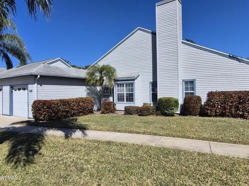 4822 Lake Waterford Way W, Melbourne, FL 32901