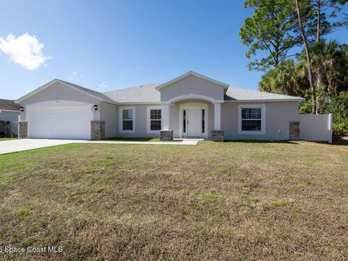 548 Burlington Avenue NE, Palm Bay, FL 32907