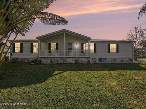 926 Laurel Circle, Barefoot Bay, FL 32976