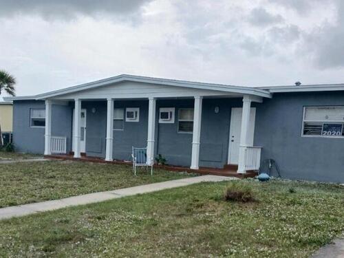 1026 Bacon Circle NE, Palm Bay, FL 32905