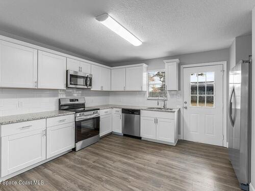 908 Landsdowne Drive, Sebastian, FL 32958