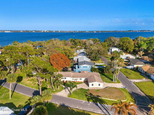 135 Oakledge Drive, Rockledge, FL 32955