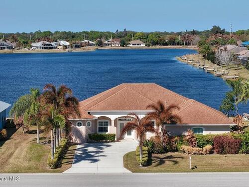 809 Yearling Trail, Sebastian, FL 32958