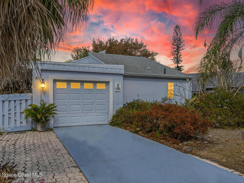 450 Willow Tree Drive, Melbourne, FL 32940