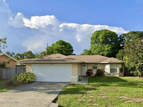 2073 Clover Street NE, Palm Bay, FL 32905
