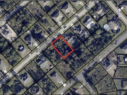 1060 San Matio Street SE, Palm Bay, FL 32909