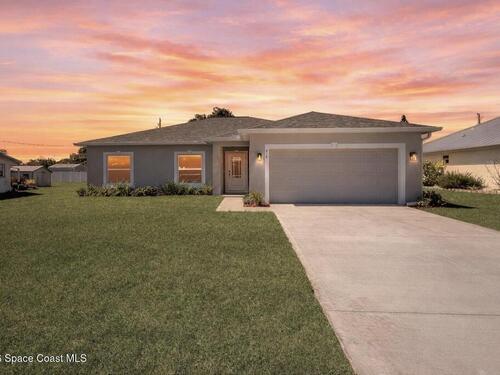 418 Easy Street, Sebastian, FL 32958