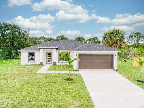 1085 Tahiti Avenue SE, Palm Bay, FL 32909