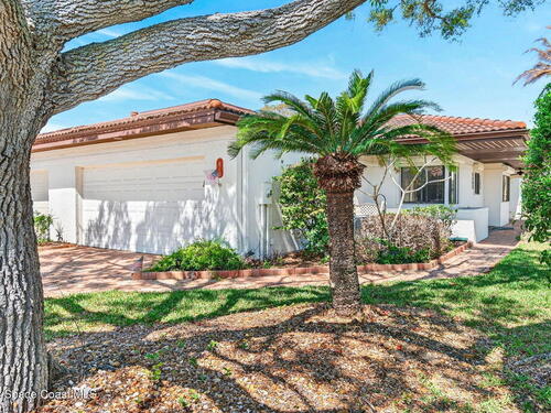 810 Parkside Place, Indian Harbour Beach, FL 32937