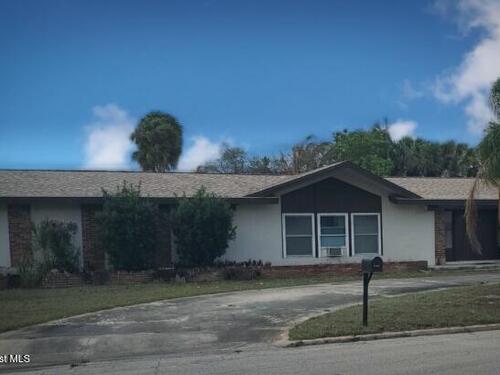 240 9th Terrace, Indialantic, FL 32903