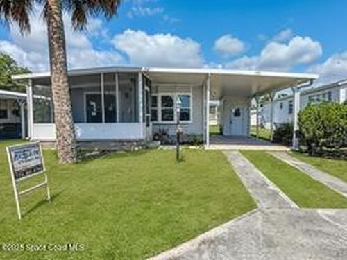 939 Laurel Circle, Barefoot Bay, FL 32976