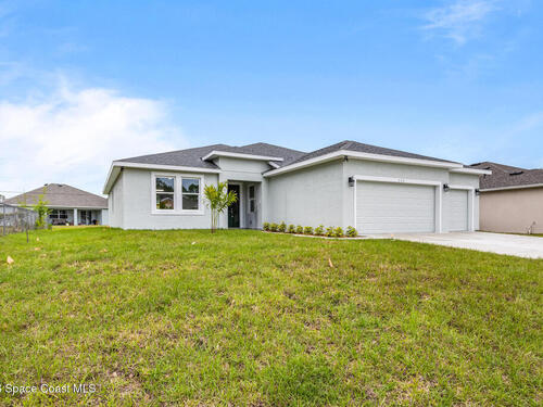 420 Di Lido Street NE, Palm Bay, FL 32907