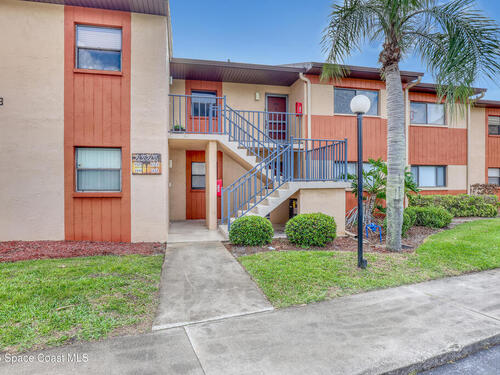 2323 Golf Lake Circle, Melbourne, FL 32935