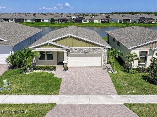 1453 Great Belt Circle, Melbourne, FL 32940