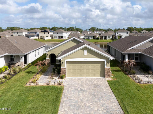1061 Canfield Circle SE, Palm Bay, FL 32909