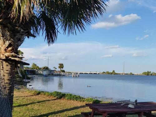 160 S Banana River Drive S, Merritt Island, FL 32952