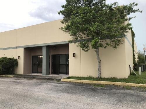 250 E East Drive, Melbourne, FL 32904