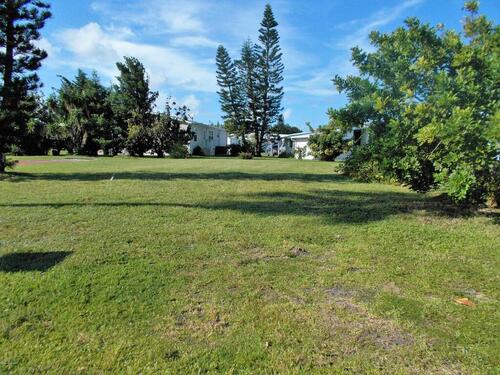 909 Pecan Circle, Barefoot Bay, FL 32976