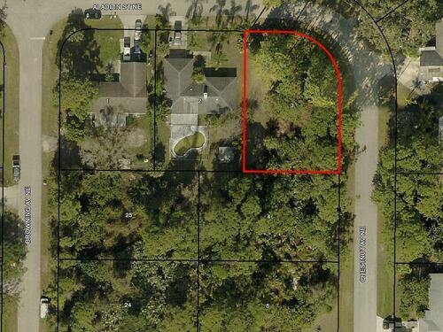 290 Aladdin Street NE, Palm Bay, FL 32907