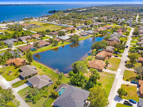 140 Palm Circle, Melbourne, FL 32940