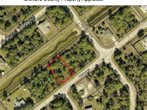 383 Paigo Street SE, Palm Bay, FL 32909