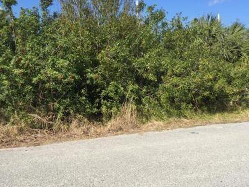 1725 Plantation Circle SE, Palm Bay, FL 32909