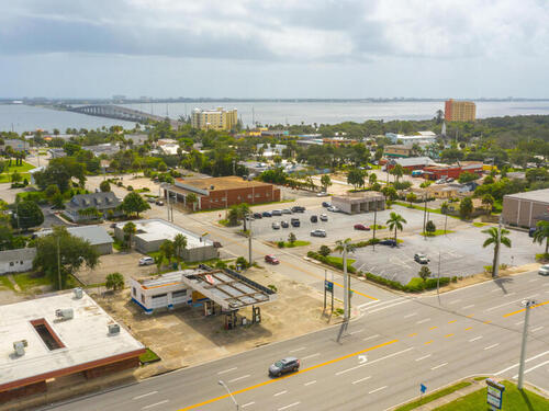 1471 N Harbor City Boulevard N, Melbourne, FL 32935