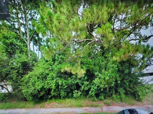 1162 Glencove Avenue NW, Palm Bay, FL 32907